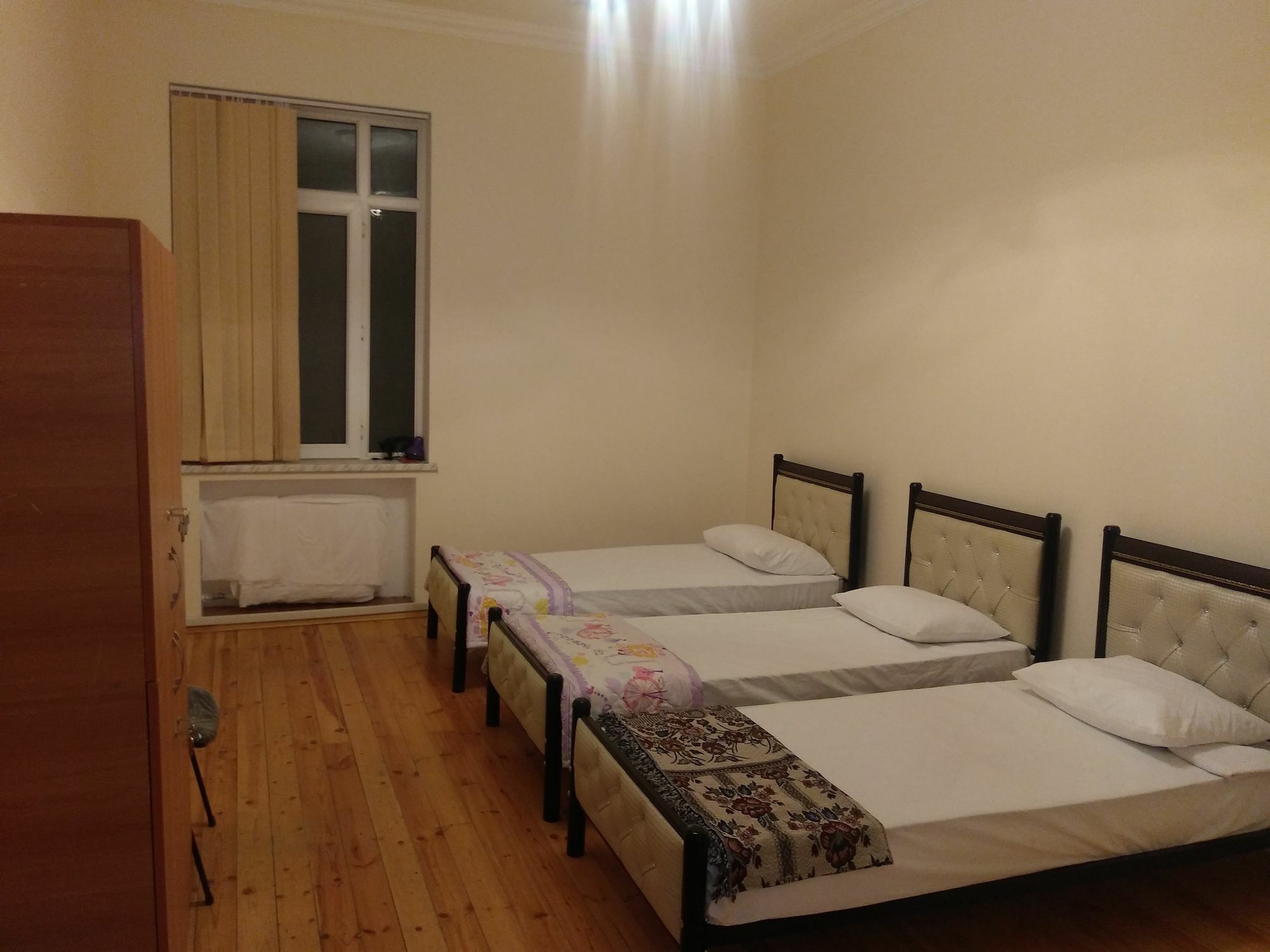 Europe Pak Hostel Baky Esterno foto